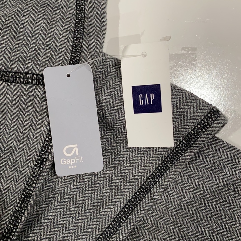 Final Sale 🔥Gap Fit Capri Legging size XS - Picture 6 of 11